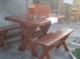 MESA COM 2 BANCOS EM MADEIRA RUSTICA ARTESANAL